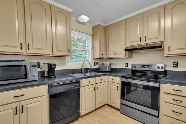 kitchen featuring sink, light brown cabinets, stainless steel appliances, light hardwood / wood-style flooring, and crown molding