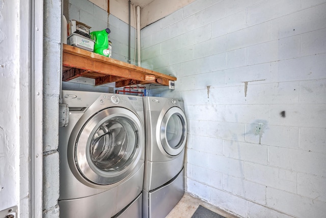 108 Reardon St, Moncks Corner, SC 29461 - laundry area featuring independent washer and dryer and concrete block wall