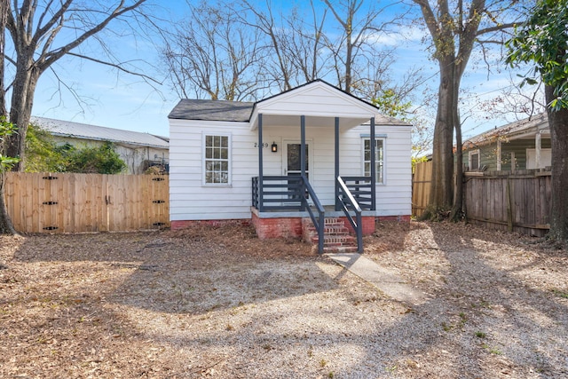 view of front of home with covered porch