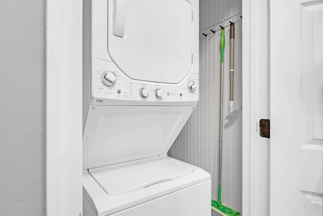 1159 Camden St, North Charleston, SC 29405 - clothes washing area with stacked washer and clothes dryer