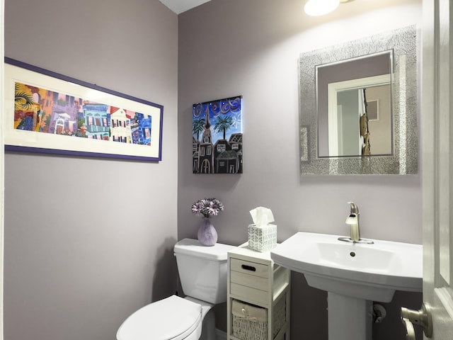 482 Planters Trace Dr, Charleston, SC 29412 - half bath featuring toilet and a sink