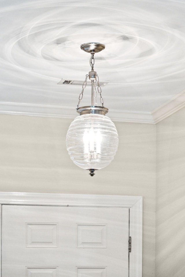 708 Lawton Harbor Dr, Charleston, SC 29412 - detailed view of crown molding