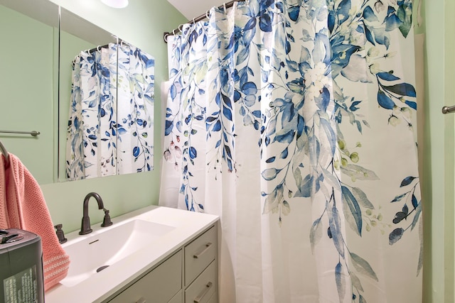 2538 Wayne Scott Ct, Charleston, SC 29414 - bathroom with vanity and a shower with curtain