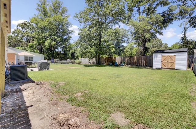 3428 Plaza Ln, North Charleston, SC 29420 - view of yard featuring cooling unit