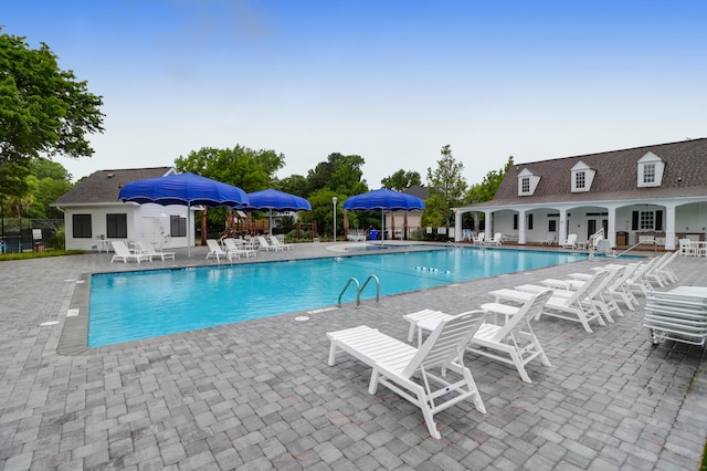 200 Oak Point Landing Dr, Mount Pleasant, SC 29464 - community pool with a patio