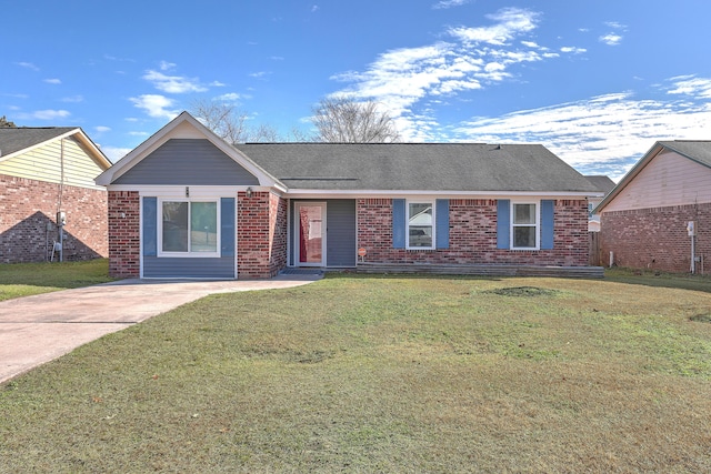 single story home with a front yard