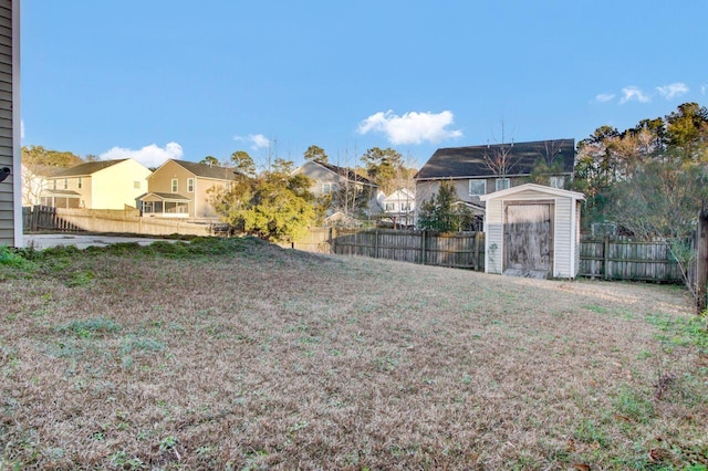 view of yard with a shed