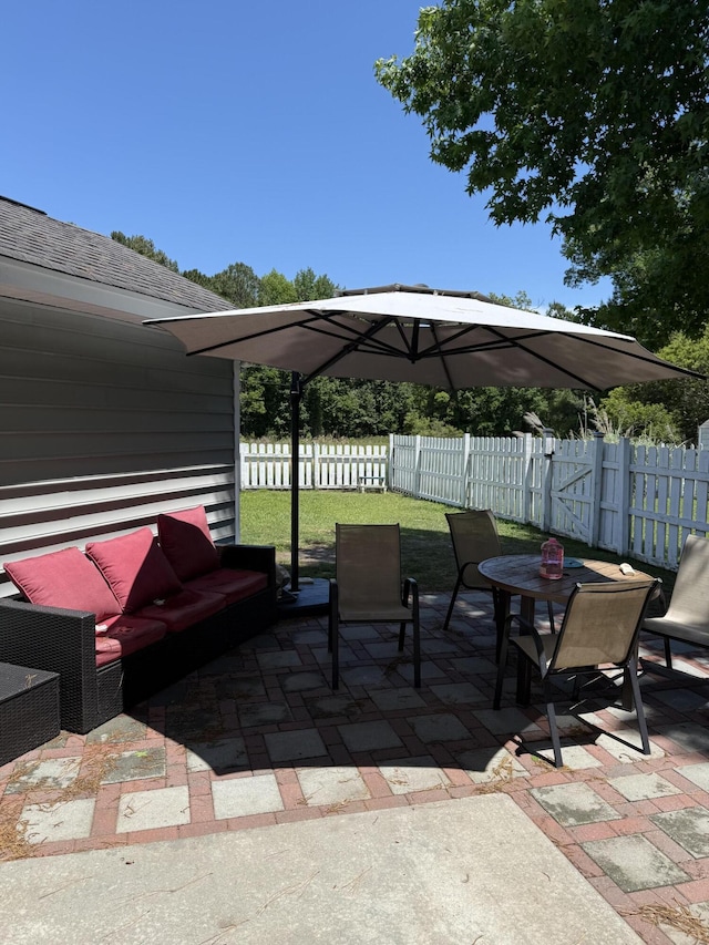 1418 Whispering Oak Trl, Mount Pleasant, SC 29466 - view of patio / terrace with fence and an outdoor hangout area