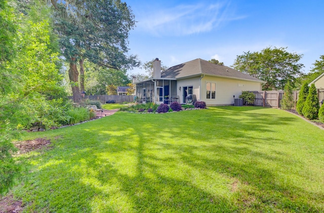 5406 E Crosland Ct, North Charleston, SC 29420 - fenced backyard featuring a sunroom