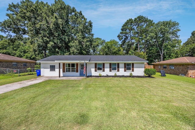 8767 Auburn Dr, North Charleston, SC 29406 - ranch-style house featuring concrete driveway and brick siding