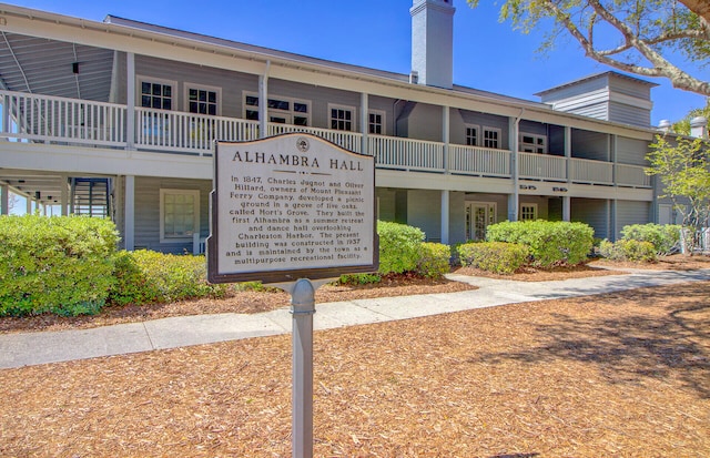 view of building exterior