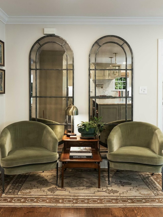 509 Klein St, Mount Pleasant, SC 29464 - building lobby with ornamental molding