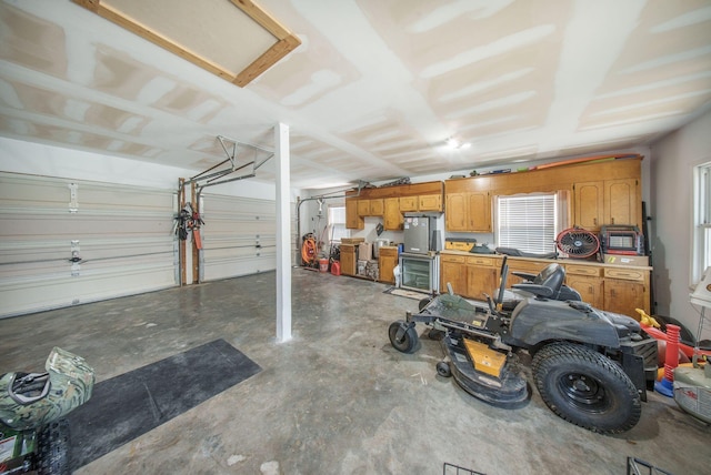 208 Mini Farm Rd, Bonneau, SC 29431 - view of garage