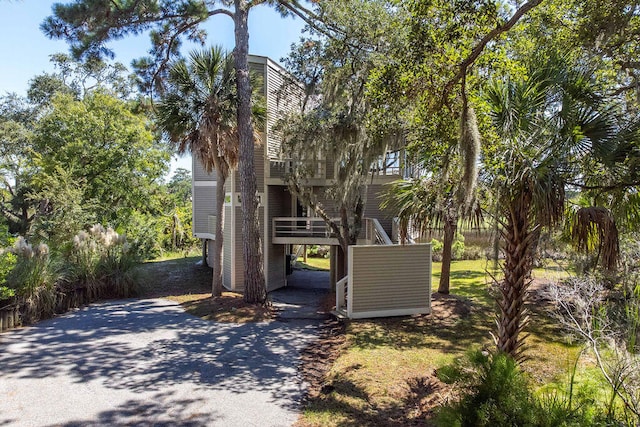 view of front of property with a carport