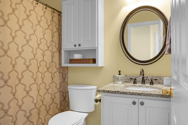 652 Spinner Cir, Mount Pleasant, SC 29464 - bathroom with vanity and a shower with curtain
