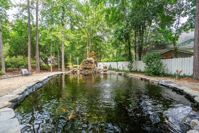 125 Drayton Dr, Summerville, SC 29483 - view of yard with a small pond