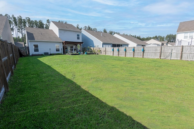 408 Fox Sparrow Ct, Summerville, SC 29486 - view of yard featuring a residential view and central AC unit