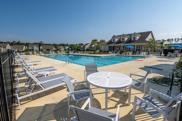 408 Fox Sparrow Ct, Summerville, SC 29486 - community pool with a patio