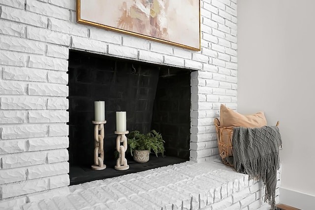 5259 Hartford Cir N, Charleston, SC 29405 - detailed view of a fireplace and baseboards
