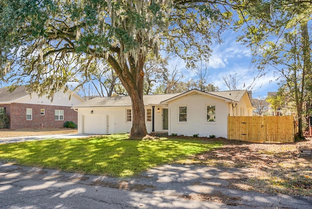 5259 Hartford Cir N, Charleston, SC 29405 - single story home with a garage and driveway