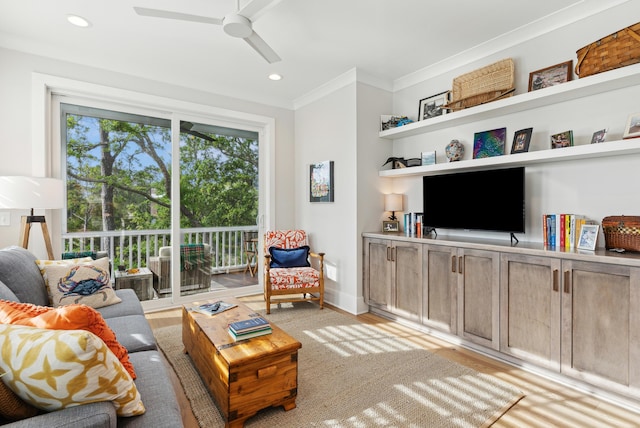 living area with crown molding, baseboards, ceiling fan, recessed lighting, and light wood finished floors