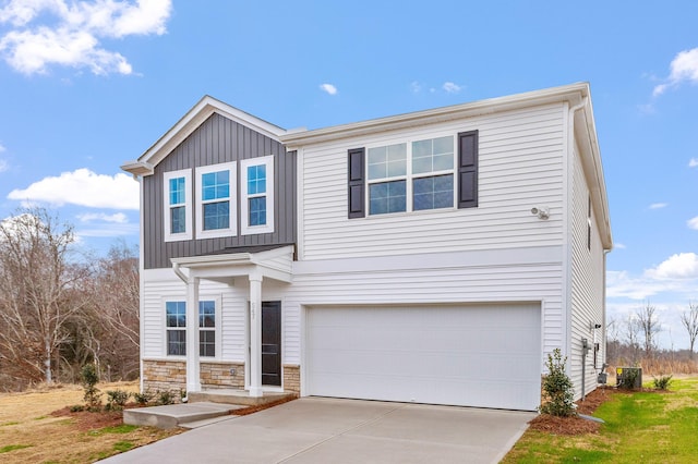 view of front of property featuring a garage