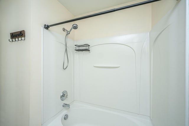 full bath featuring bathtub / shower combination