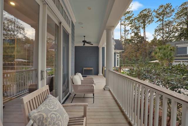 balcony featuring ceiling fan