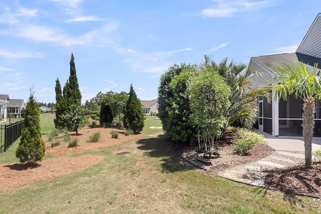522 Tidewater Chase Ln, Summerville, SC 29486 - view of yard featuring fence