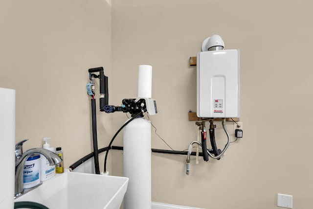 522 Tidewater Chase Ln, Summerville, SC 29486 - interior space featuring baseboards and a sink