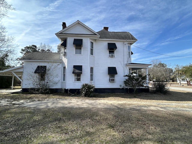 view of front of property