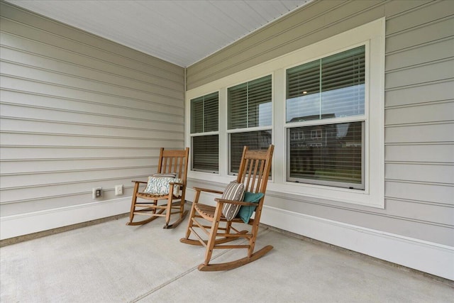 view of patio / terrace with covered porch