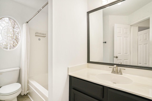 full bathroom with toilet, vanity, and shower / bathtub combination with curtain