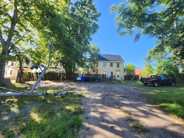 view of front of property