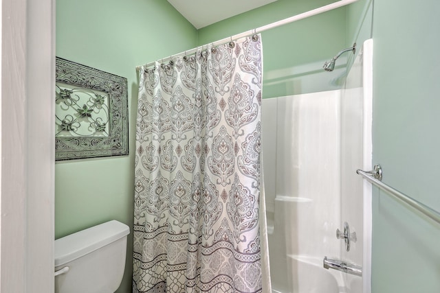 109 Waveney Cir, Goose Creek, SC 29445 - full bathroom featuring toilet and shower / bathtub combination with curtain