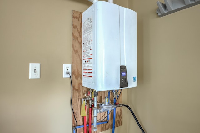 109 Waveney Cir, Goose Creek, SC 29445 - detailed view of water heater