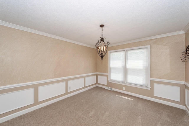 102 Six Point Ct, Goose Creek, SC 29445 - unfurnished room featuring a chandelier, ornamental molding, carpet flooring, and a textured ceiling