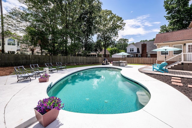 102 Six Point Ct, Goose Creek, SC 29445 - view of swimming pool featuring a patio and a fenced backyard