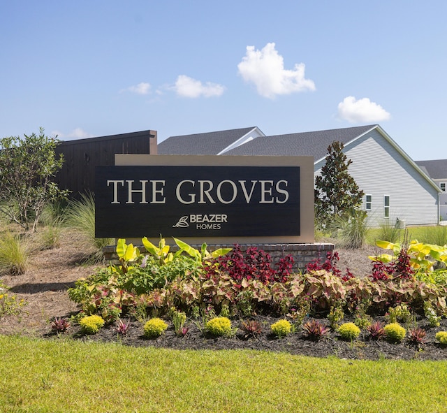 view of community / neighborhood sign