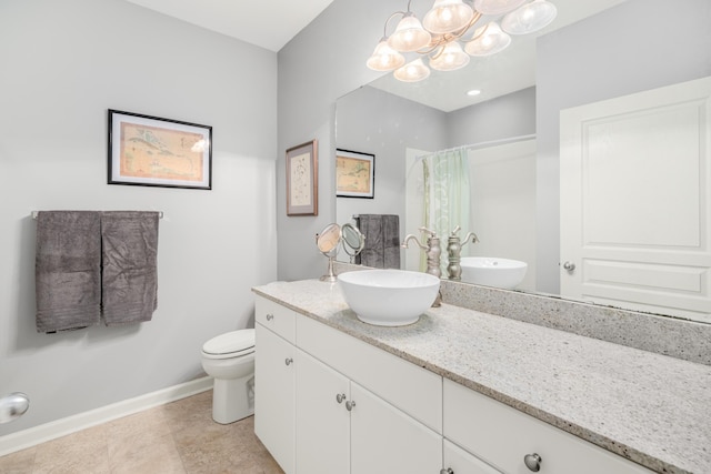 300 Bucksley Ln Unit 102, Charleston, SC 29492 - full bath with toilet, baseboards, a chandelier, vanity, and a shower with shower curtain