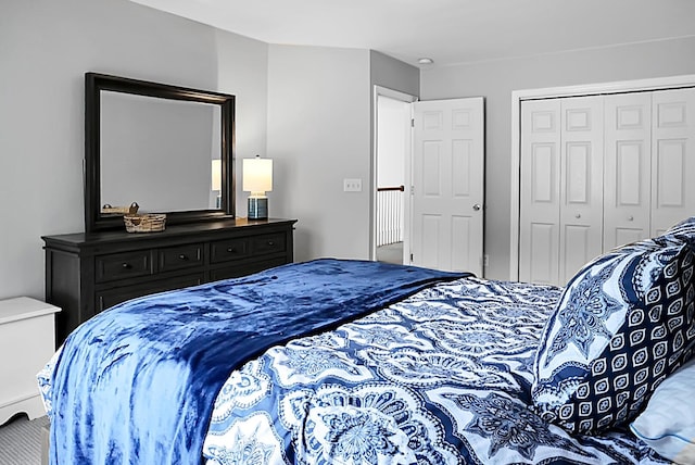 bedroom with a closet