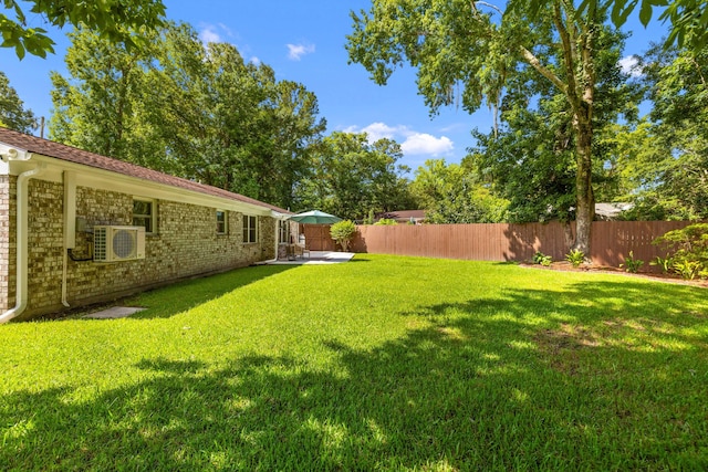1990 Butternut St, Charleston, SC 29414 - fenced backyard with a patio area