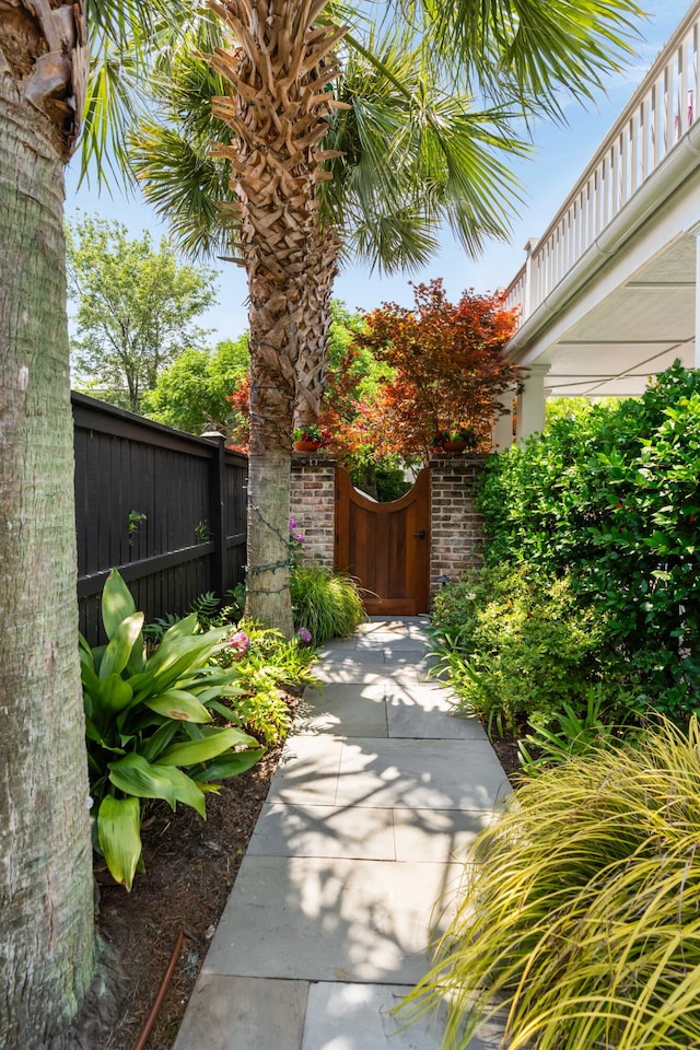18 Fernandina St, Mount Pleasant, SC 29464 - view of yard with a gate