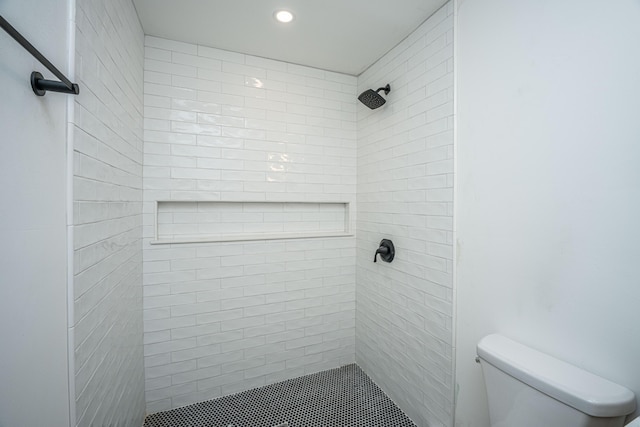 100 Colonial Dr, Goose Creek, SC 29445 - bathroom featuring toilet, tiled shower, and recessed lighting