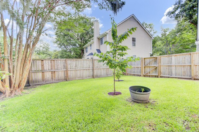 5406 Dwight Dr, North Charleston, SC 29420 - view of fenced backyard