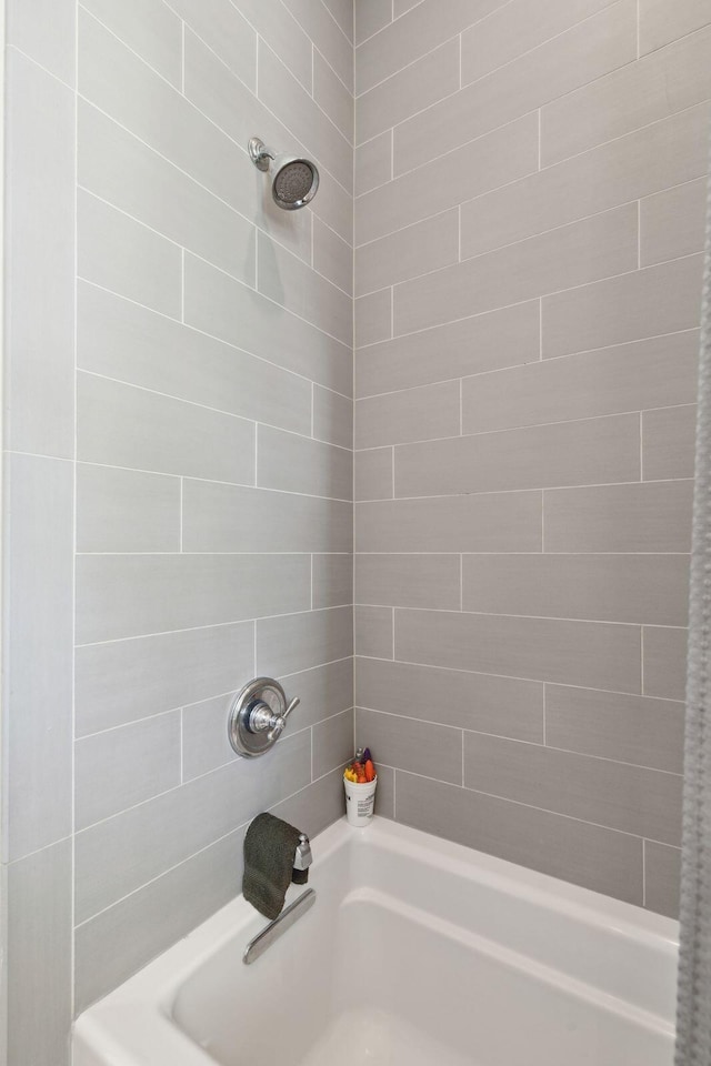 1474 Indian St, Mount Pleasant, SC 29464 - full bath with washtub / shower combination
