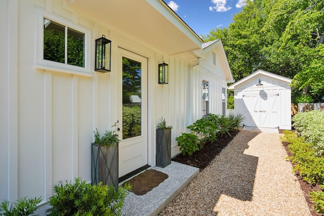 1474 Indian St, Mount Pleasant, SC 29464 - entrance to property with board and batten siding
