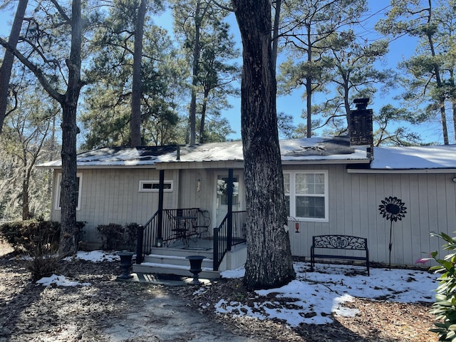 view of front of property