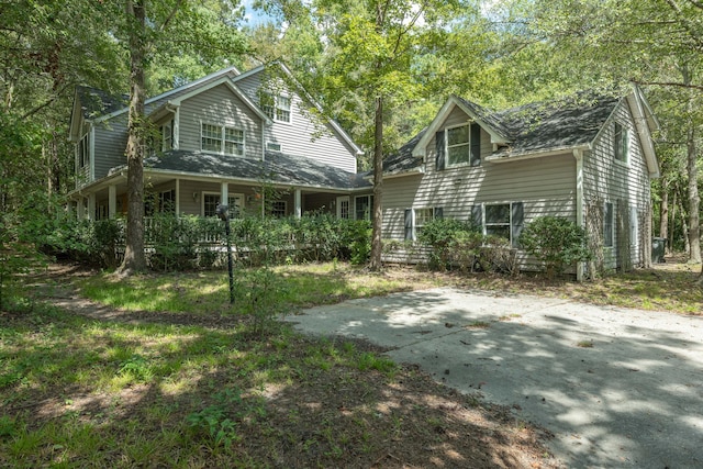 200 Old Postern Rd, Summerville, SC 29483 - view of front of home with a porch