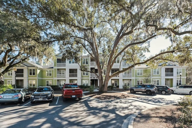 view of building exterior with a residential view